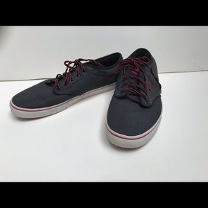 Vans classic sneakers—like new condition